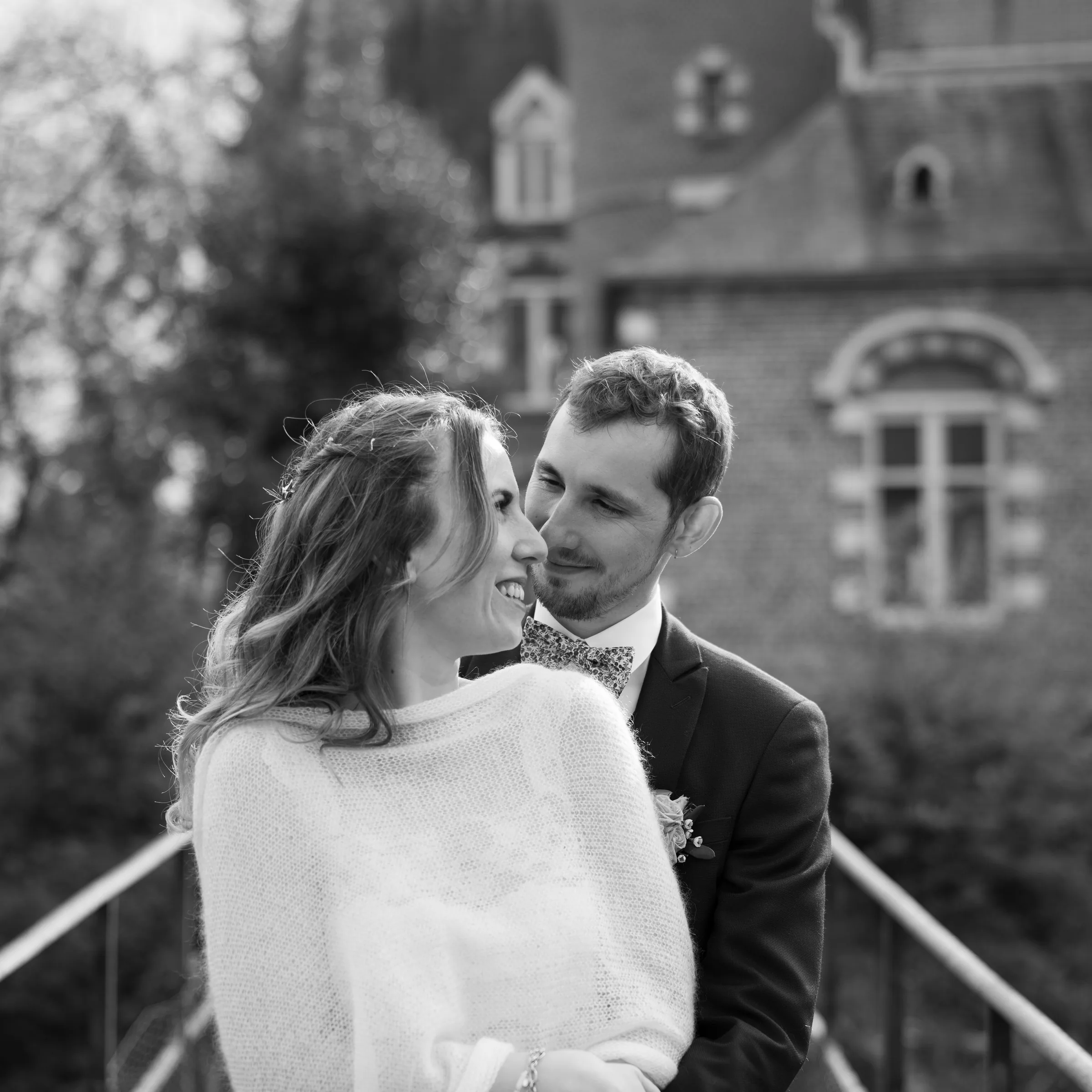 Détails du mariage - fleurs et décoration élégante